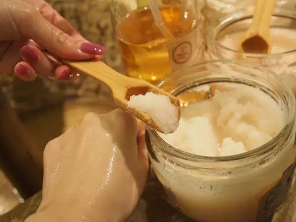 最好用的身体磨砂膏推荐,真正能去鸡皮疙瘩的磨砂膏测评