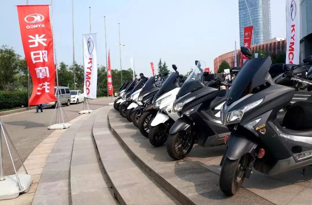 买了踏板后应该再买什么呢,买了踏板摩托车的感受