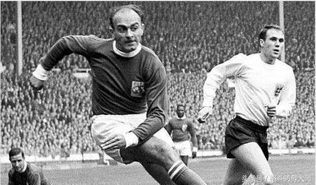 足球最佳十一人游戏,足球史上最强十一人排名