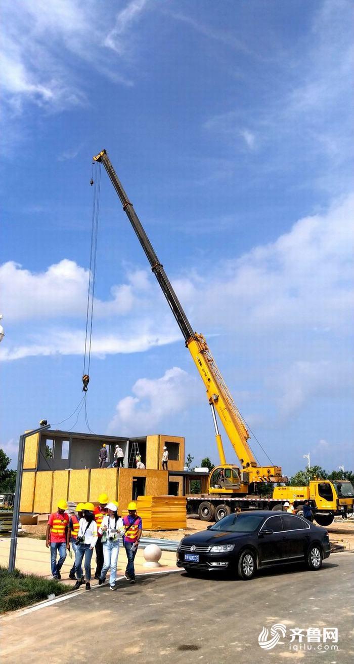 蓝天白云下的小镇,蓝天白云太阳能