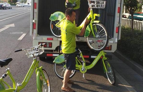 郑州女孩变废为宝,月入10万;疑妻出轨,周口男子报复情敌错杀村民