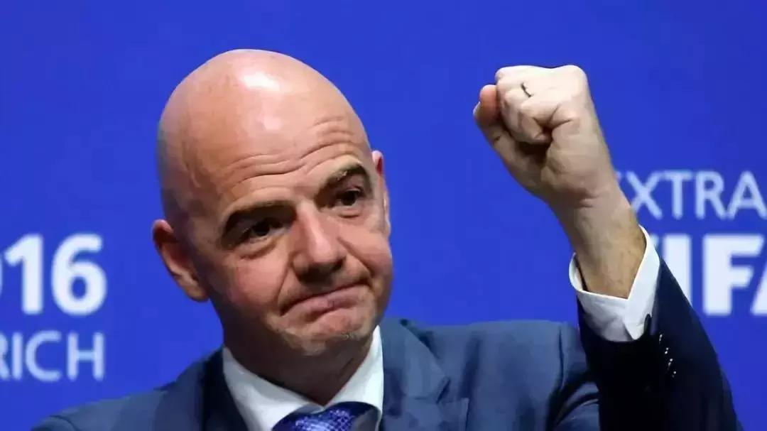 奇迹！被困18天，13人少年足球队全部生还！一生中最“漫长”的4公里，让人感动的是……