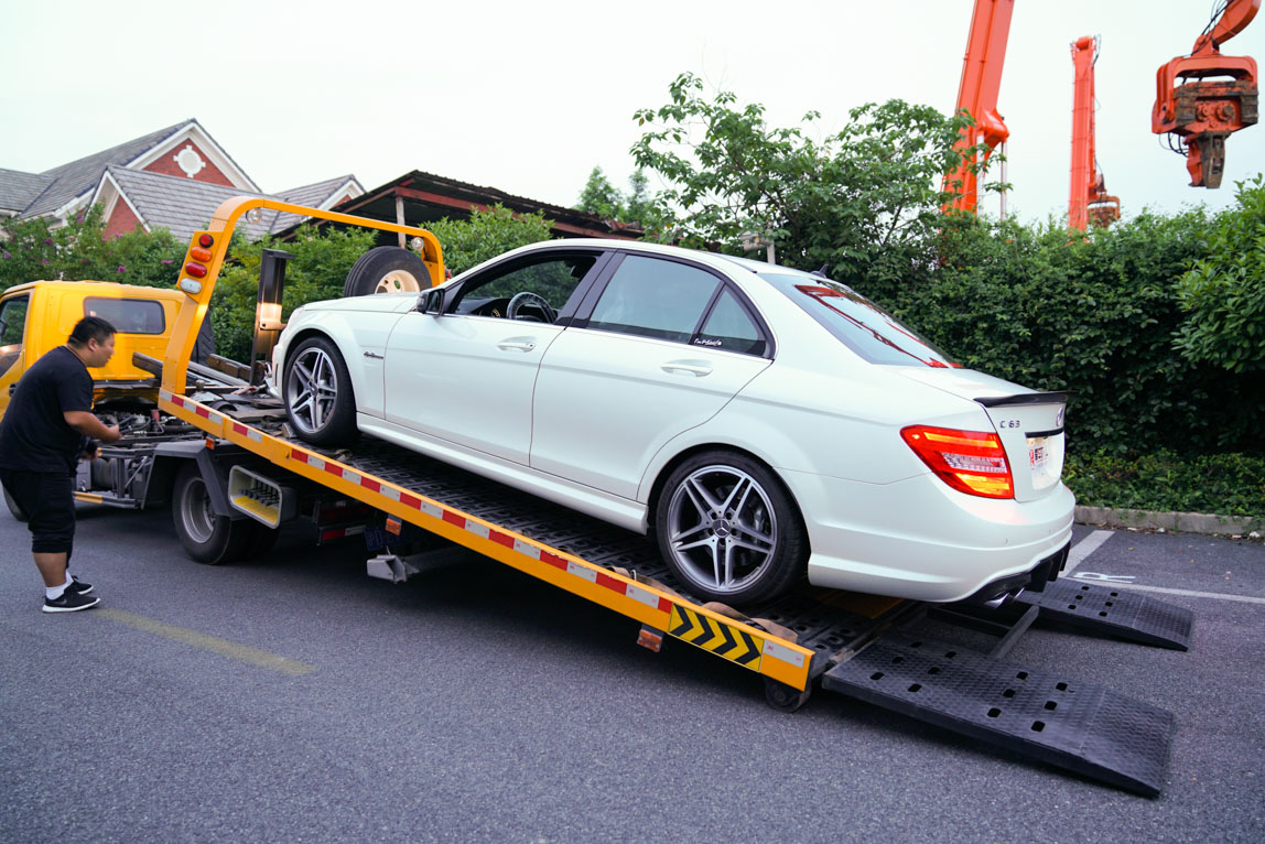 c63amg真的很难驾驭吗,全新一代AMGC63