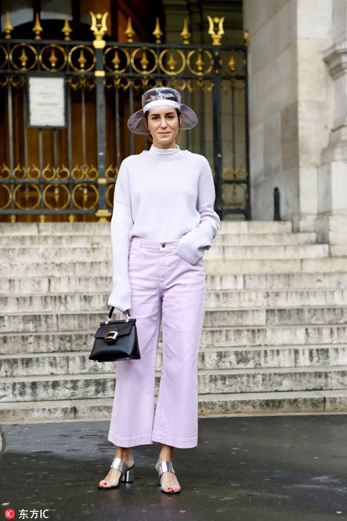 又到了该买衣服包包鞋子的时候,又到了穿凉鞋的季节了