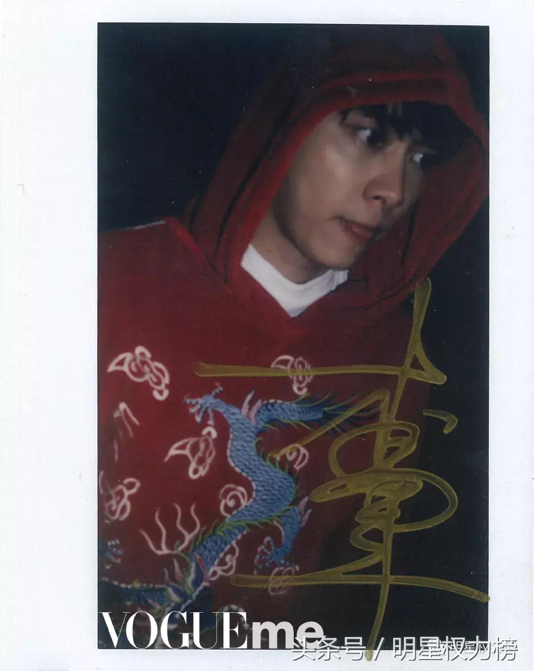 王俊凯蔡徐坤朱一龙李易峰，男明星的拍立得照片都是宝藏叭！