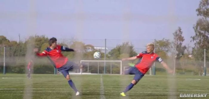 绿茵舞动，幻化成风——谈足球动漫游戏的“必杀技”