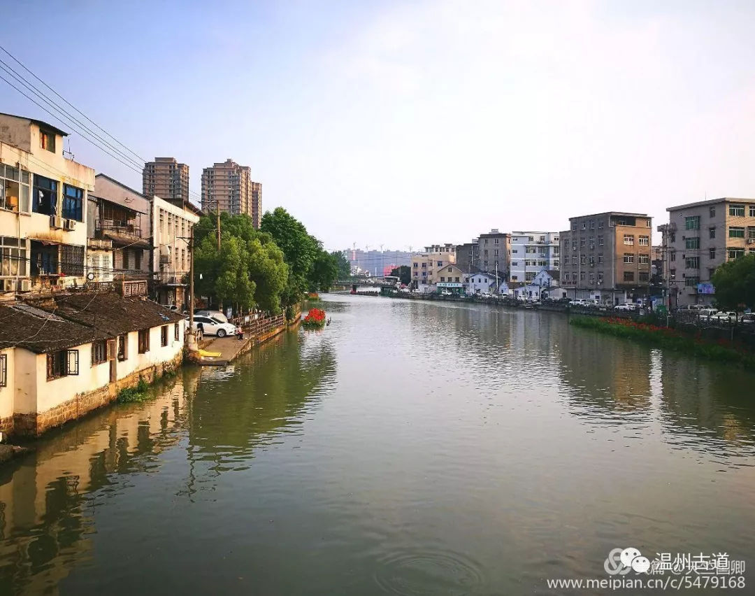 南白象塔全景图,南白象公园