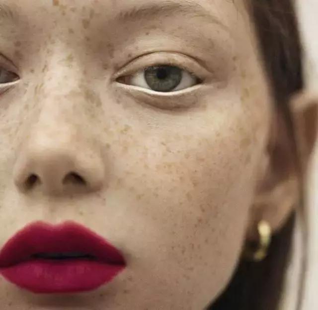 Dior:丑?不存在的!面瘫视觉系麻豆才是高级!