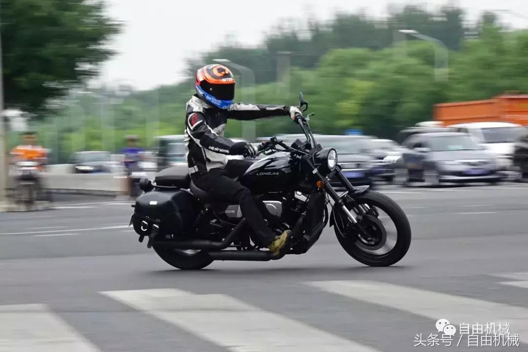 抢鲜试驾龙嘉V途250，小排量美式巡航新选择丨把玩