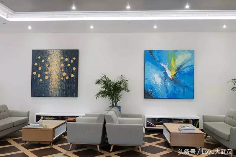 武汉百联prada,武汉prada专卖店