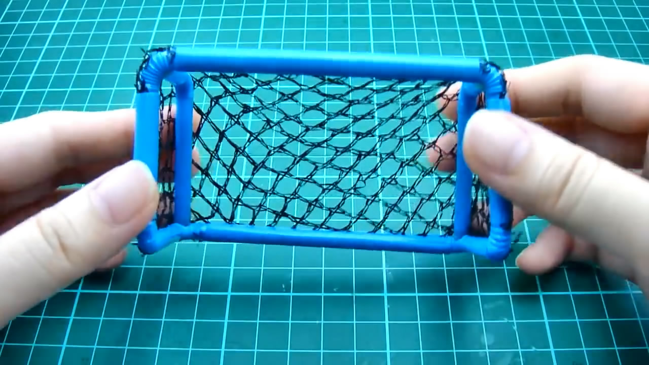 足球球门简单的怎么做,制作迷你球门