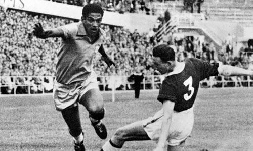 足球历史最强阵容11人,足球历史上各个位置的十大球星