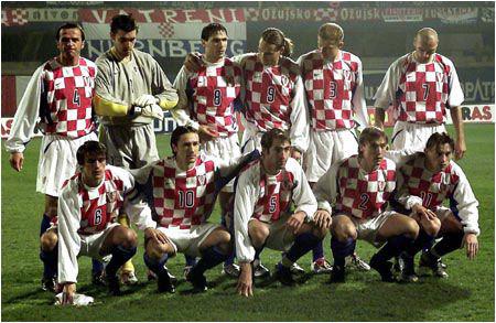 绿茵场以弱胜强,绿茵场上的拼搏