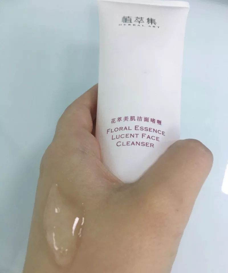 特别多的黑头毛孔也特别大怎么办,黑头最烦人的问题