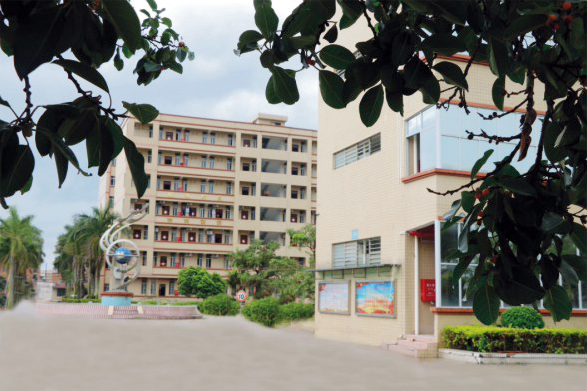 高州市黄冈实验学校2021年,高州黄冈实验学校学费