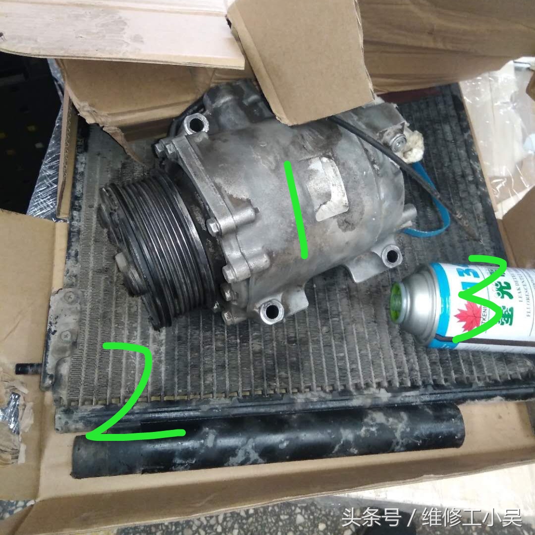 16万公里的本田CRV让车主郁闷，空调怠速制冷，行驶中却不制冷！