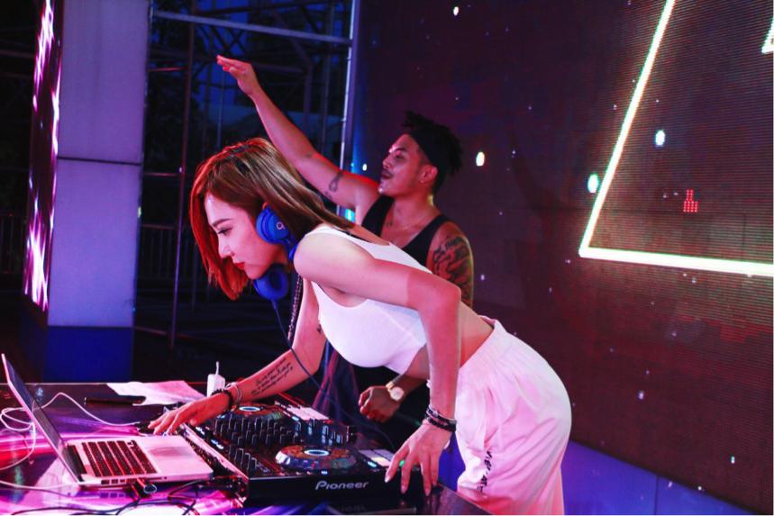 常德水上乐园欢乐水世界dj,常德欢乐水世界嗨浪电音节