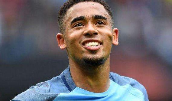 怀揣梦想足球,中国足球年轻的梦