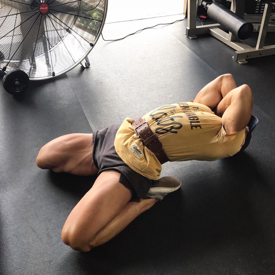 改善腰背部疼痛的动作,一弯腰疼怎么锻炼