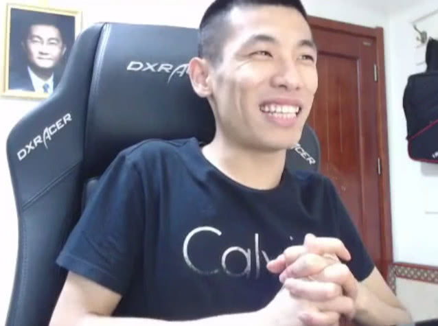 dnf旭旭宝宝怒怼策划,旭旭宝宝为什么嘲讽骚白