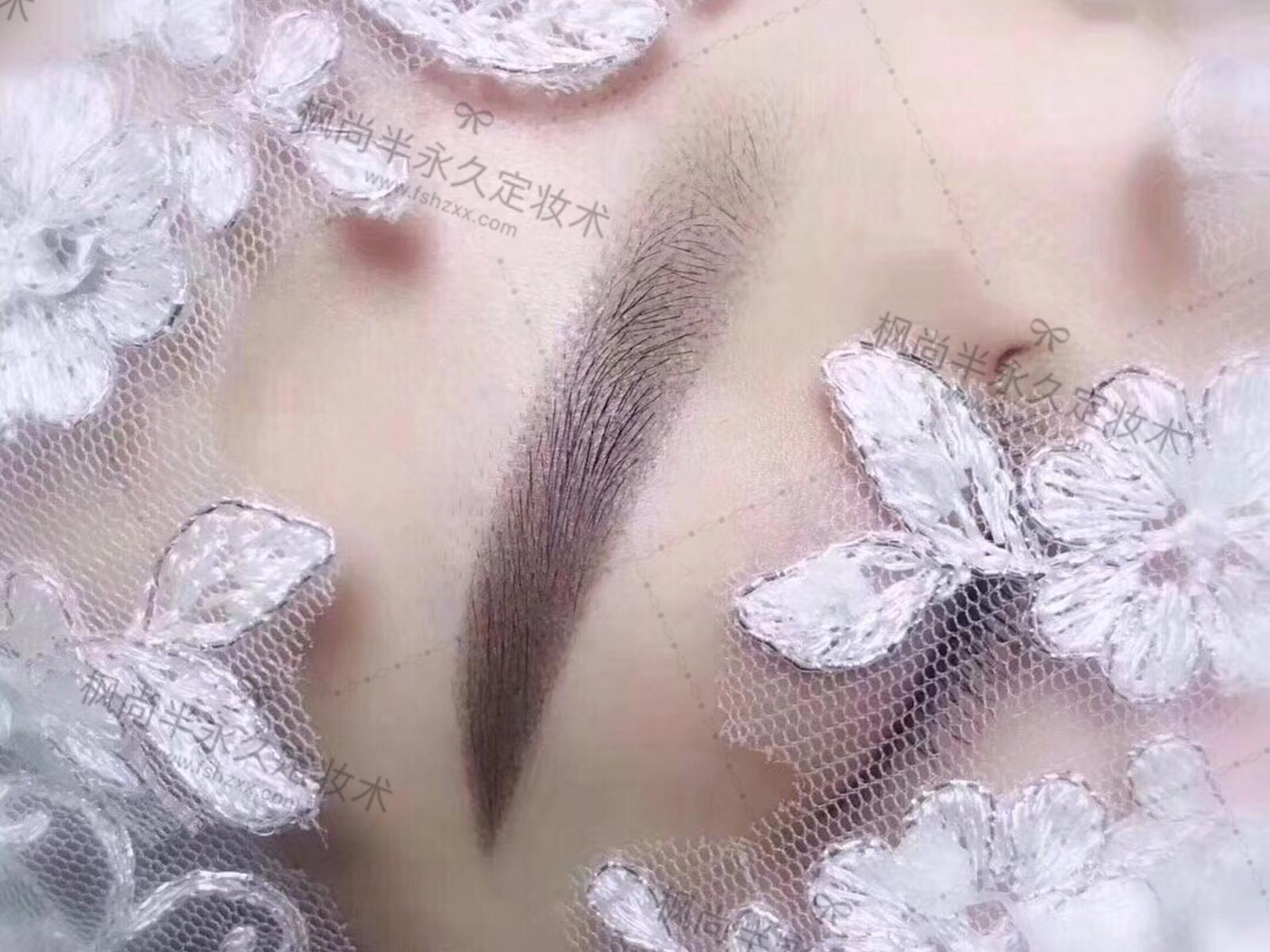 荔菲悦月深度解析,开运眉怎样的