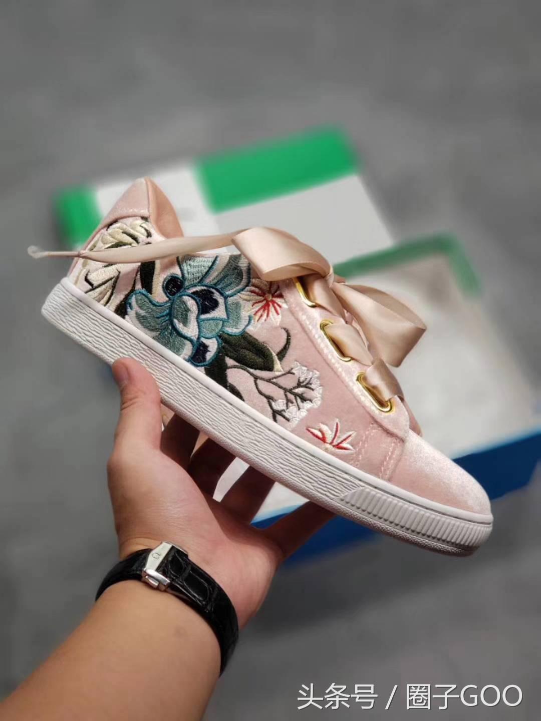 puma彪马鞋全黑色金标板鞋,puma彪马板鞋前面线会开吗