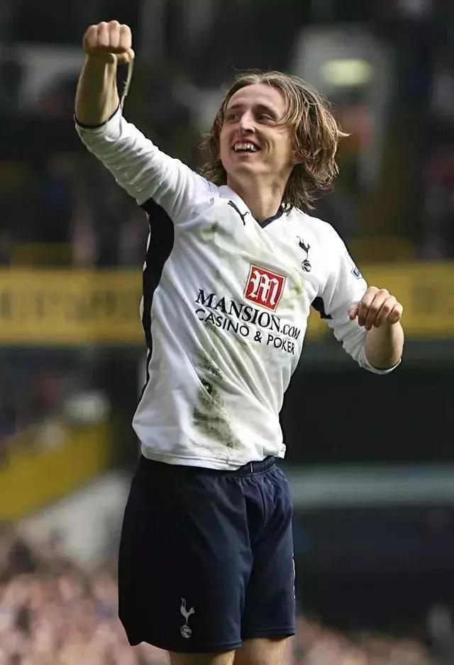 这个从战火中走来的世界杯MVP，用努力赢得了全世界的尊重