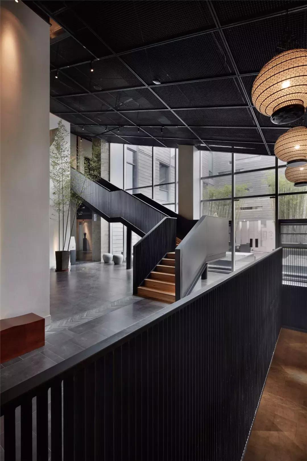 独倚望江楼赏析,作品赏析英文