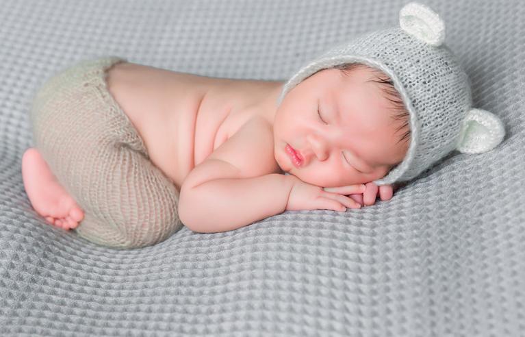 出生一周的新生儿注意事项,新生儿出生第一个月这八点要注意