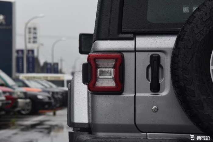 越野能力大g出色还是普拉多出色,普拉多陆巡越野性能