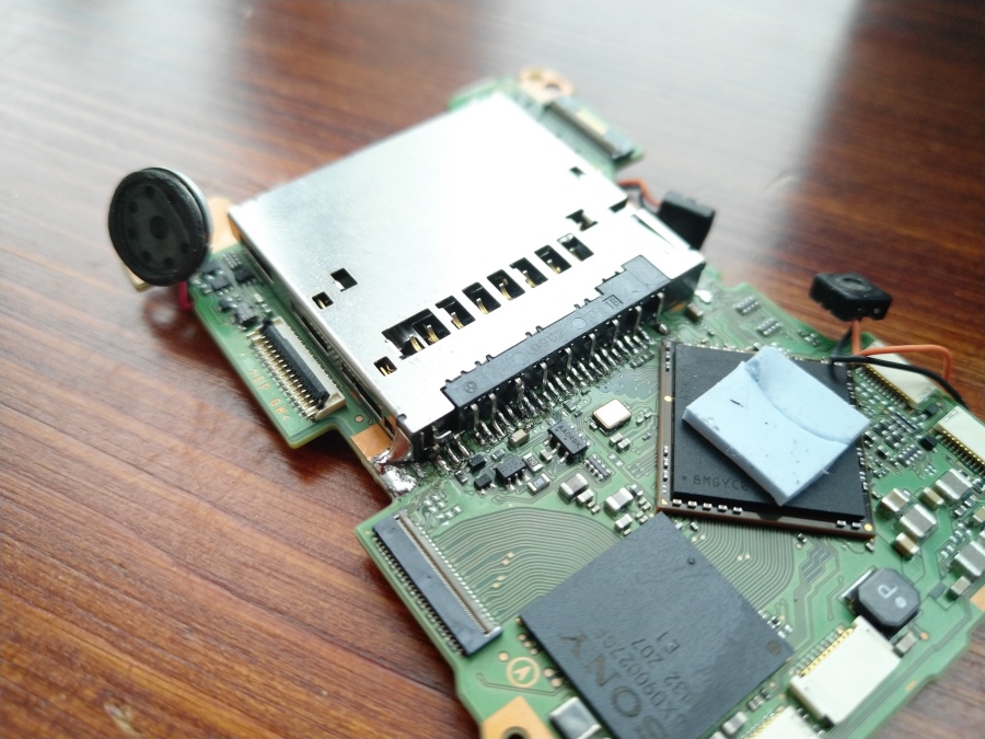 索尼微单相机屏幕维修多少钱,sony微单相机