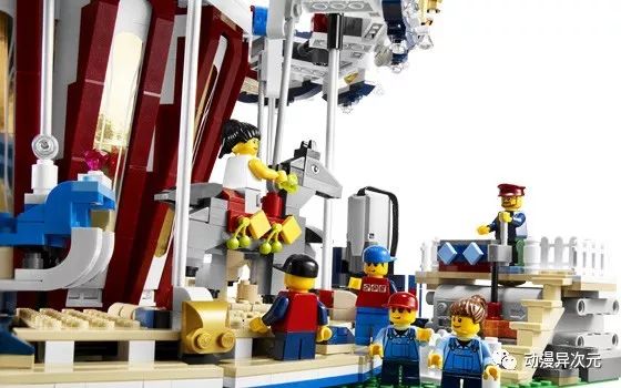 旋转木马乐高摩天轮,旋转木马感受童年