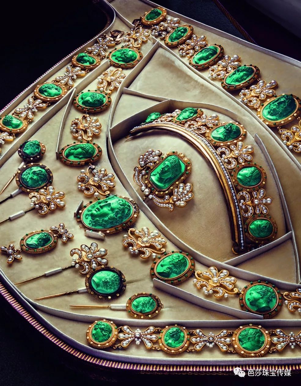 大力神杯丢失之谜,大力神杯上的祖母绿