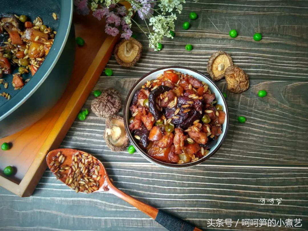 香菇腊味鸡肉饭,香菇胡萝卜焖鸡的做法大全家常