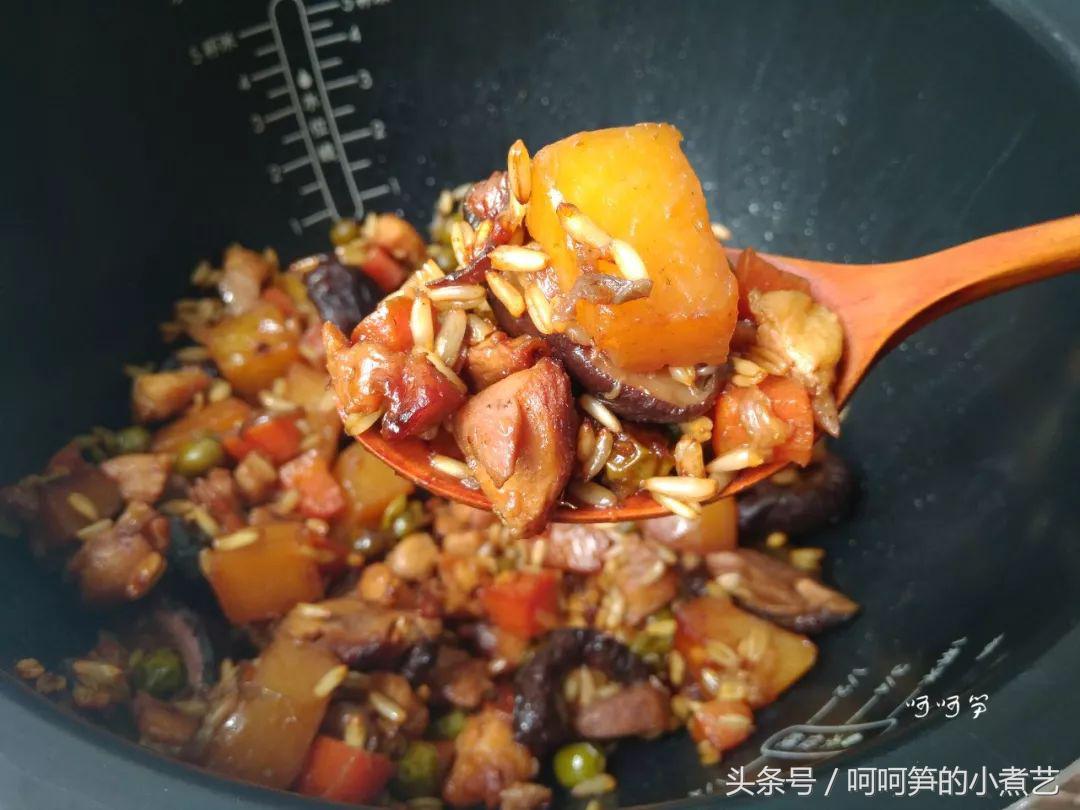 板栗土豆胡萝卜香菇焖鸡的做法,用电饭锅做的香菇焖饭