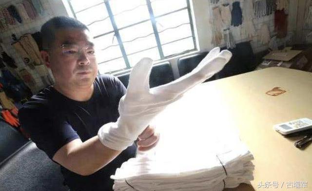 《我不是药神》原型陆勇网店被挤爆，网友一次买10万双支持