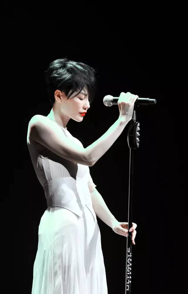 翻唱比原唱好听的十首英语歌,翻唱最好听的英语歌曲