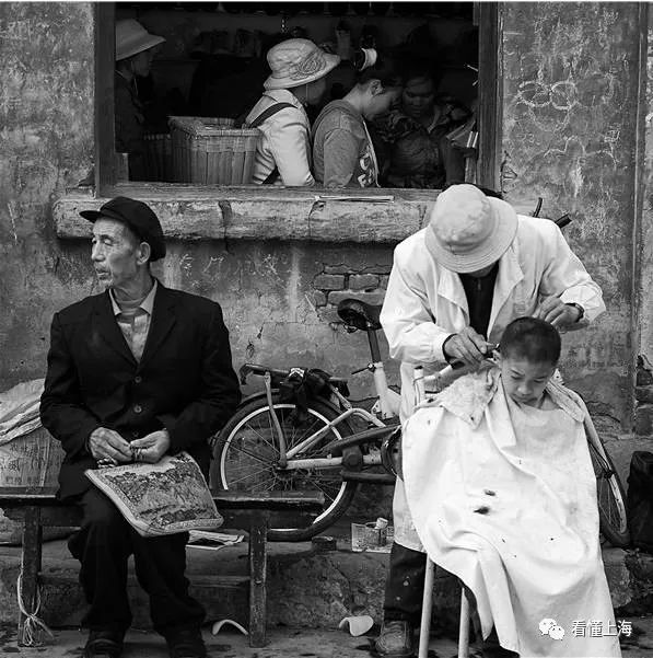 老底子剃头发视频,老底子理发