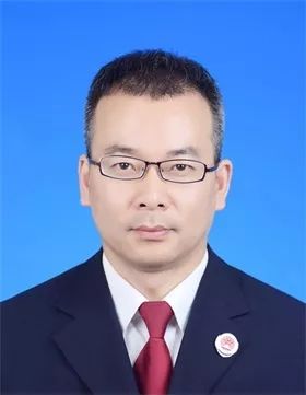 「拍案」在王者荣耀里凭“实力”carry全场的他,竟靠的是外挂!