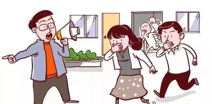 厨房起火正确的处理步骤,厨房着火了怎么办用什么灭掉