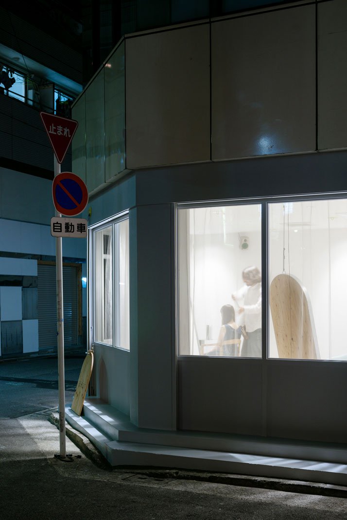 清新脱俗理发店,越南路边理发店