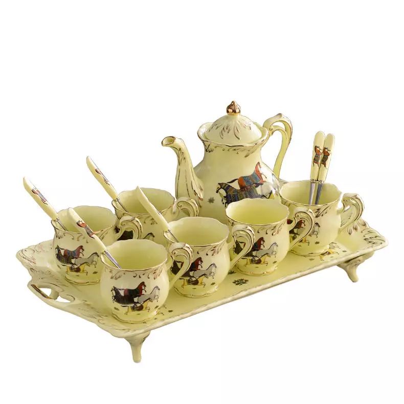 客厅现代轻奢软装风格,现代极简轻奢客厅