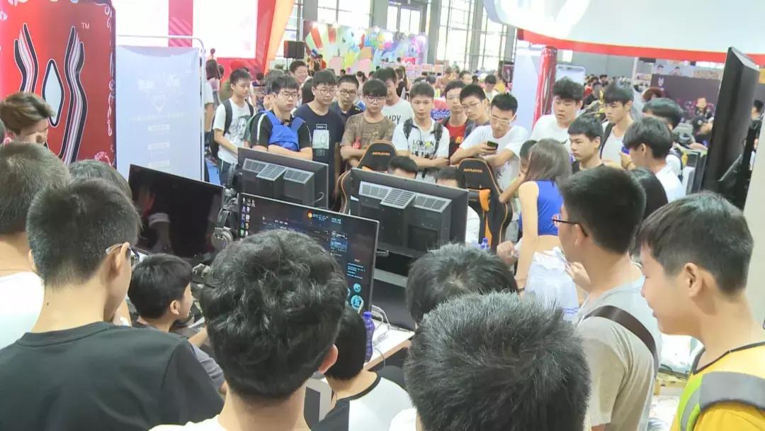 深圳动漫节2023cosplay,深圳2022动漫展coser秀