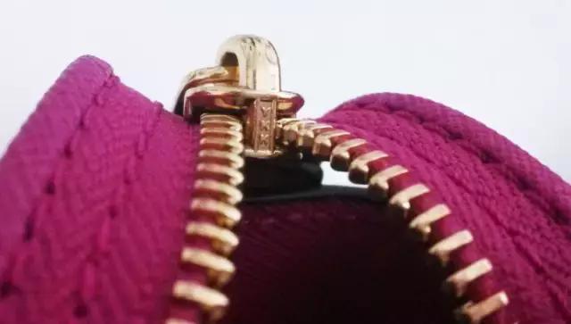 奢侈品店鉴定包包真假靠谱吗,奢侈品哪里查真假