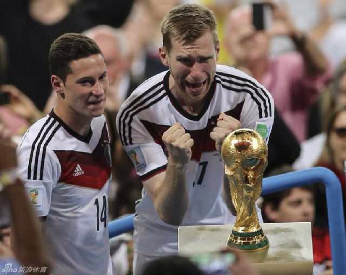 90年德国10号球衣图片,德国球衣进化史