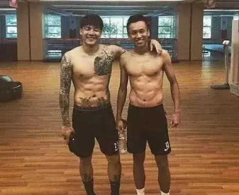 国足经不起一句调侃，真牛！