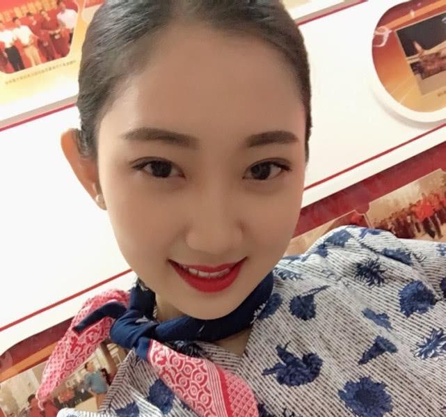 空姐干到多大就被辞退,空姐到年龄会被辞退吗