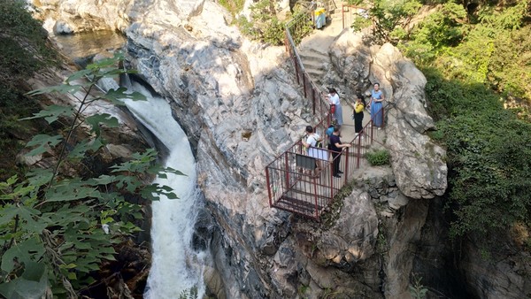 高冠瀑布风景,高冠瀑布游记