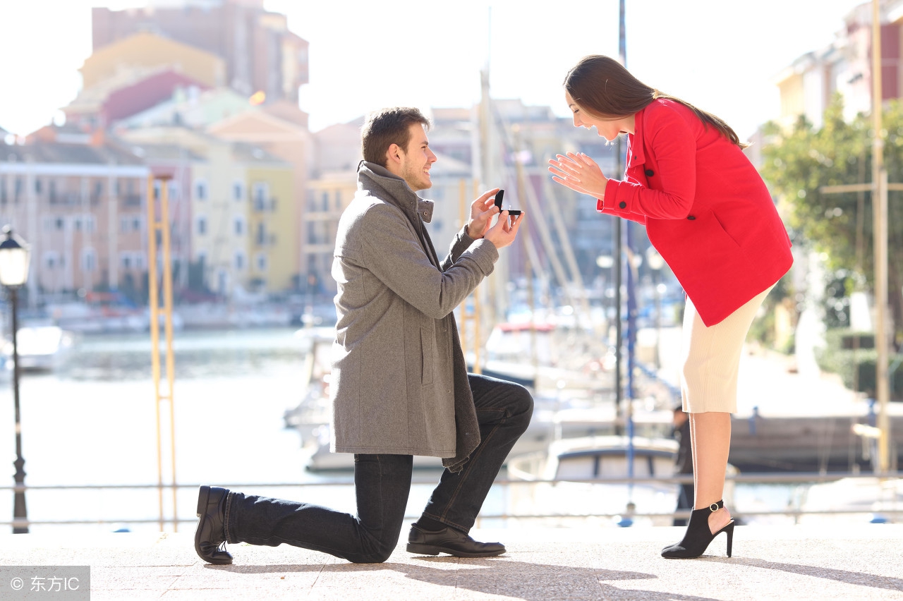 劈腿的女友怎么挽回,女友劈腿怎么办如何挽回劈腿女友