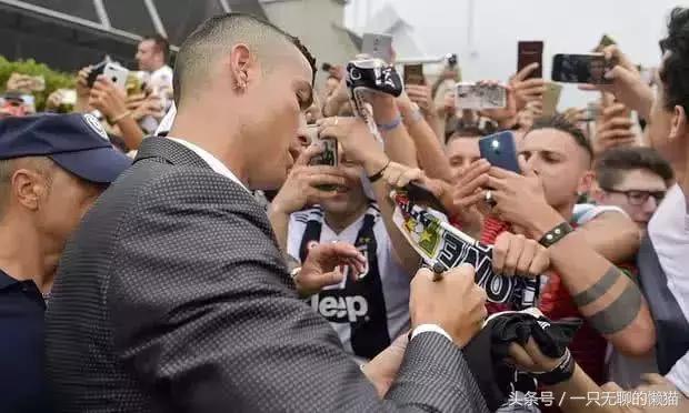 c罗现在球衣,c罗一场换两件球衣